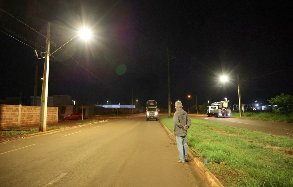 Prefeitura de Dourados entra na reta final para trocar 37 mil lâmpadas por LED