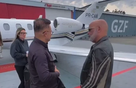 Helicóptero com o cantor Rick desaparece em SC; FAB faz buscas