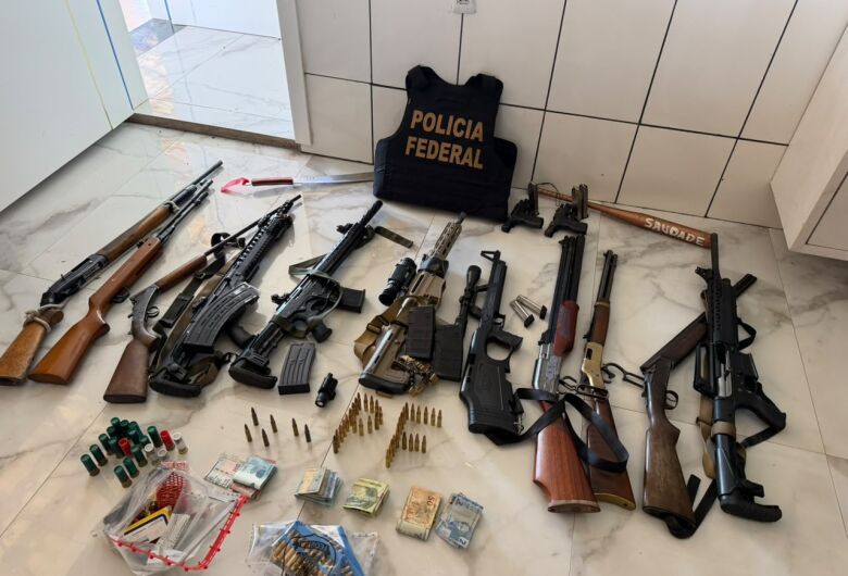 PF encontra arsenal e 23 trabalhadores em condições análogas à escravidão em fazenda