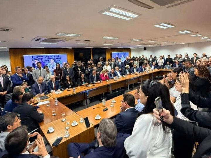 Rose Modesto participa de reunião em Brasília que definiu apoio a Flávio Bolsonaro