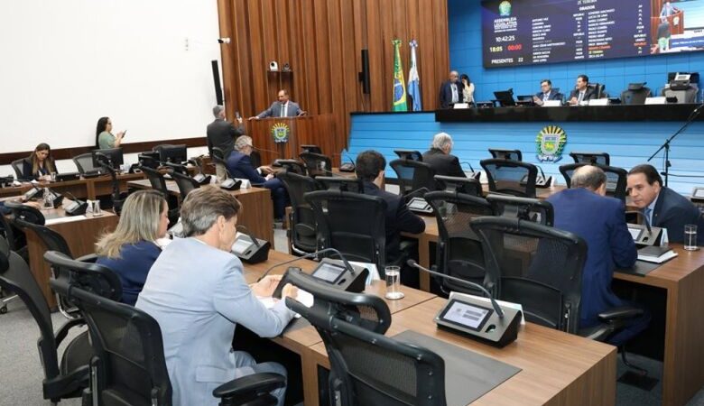 Em primeira sessão pós-eleições, deputados votam criação da Semana Estadual da Língua Portuguesa