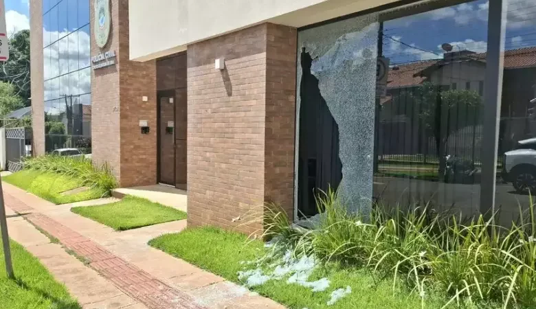 Suspeito de atirar contra Corregedoria da Polícia Civil é preso com revólver