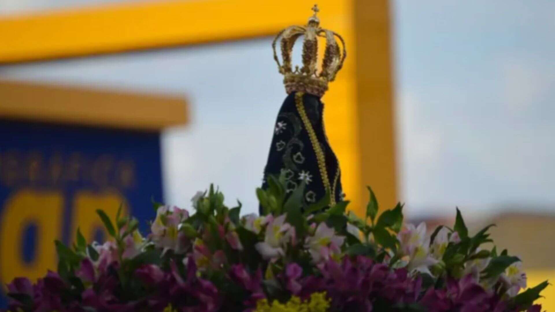 Romaria para Nossa Senhora Aparecida reúne milhares de fiéis na BR-163 em Dourados
