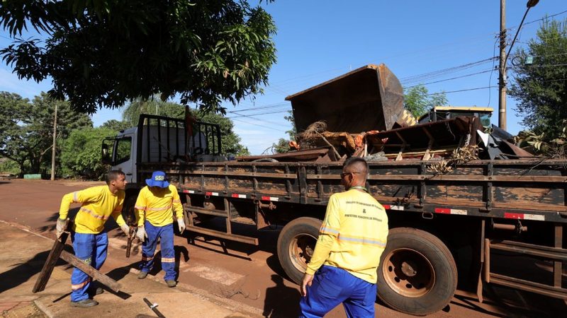 Prefeitura intensifica ações de limpeza e combate ao Aedes na região do Jóquei Clube