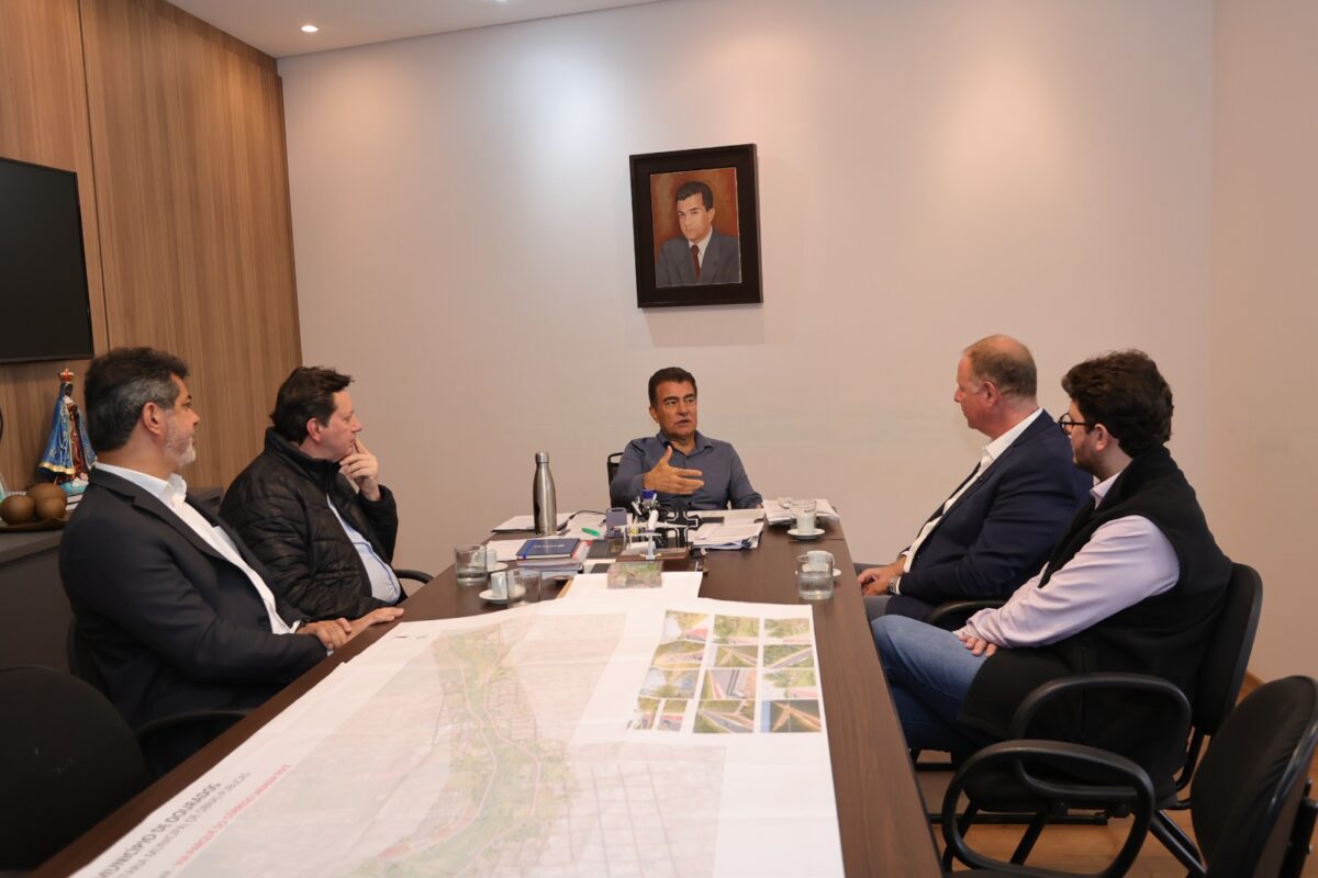 Prefeito recebe presidente da Fecomércio e discute parcerias para saúde, educação e cultura