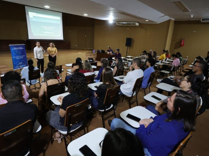 Prefeitura promove palestra sobre saúde mental para trabalhadores da Assistência Social