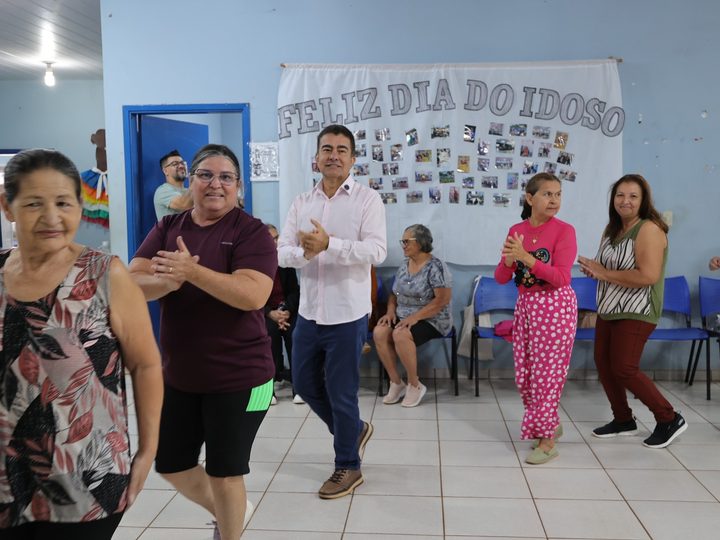 Prefeitura promove ação especial do Outubro Rosa e celebra o Dia da Pessoa Idosa