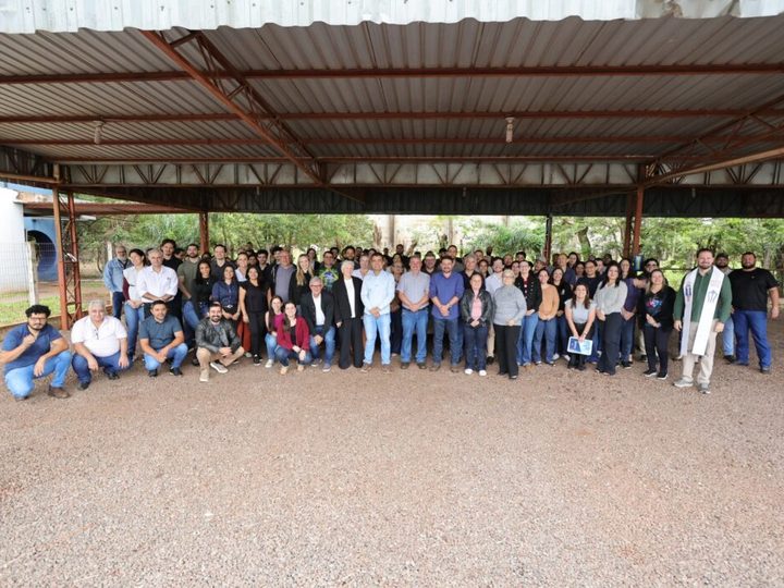 Prefeitura homenageia servidores da Saúde e destaca dedicação no cuidado com a população
