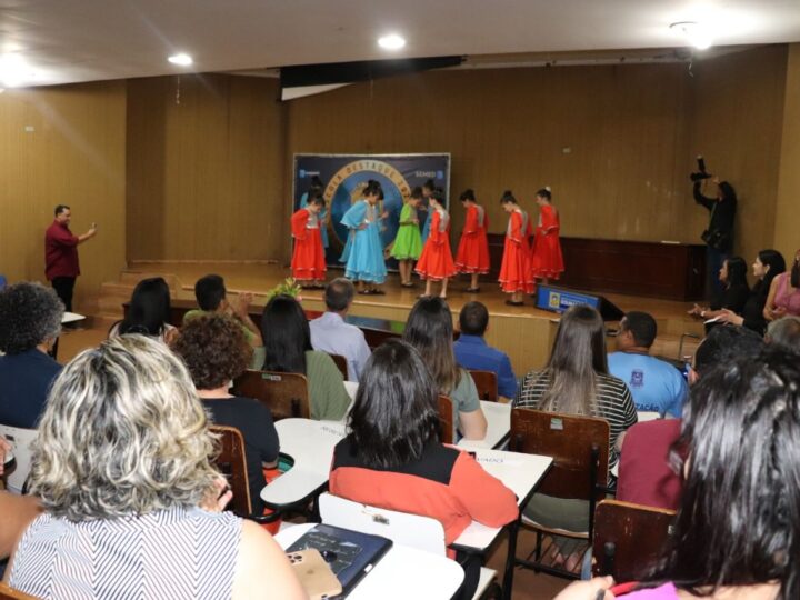 Prefeitura define regras para o programa Escola Destaque Educando com Amor 2026