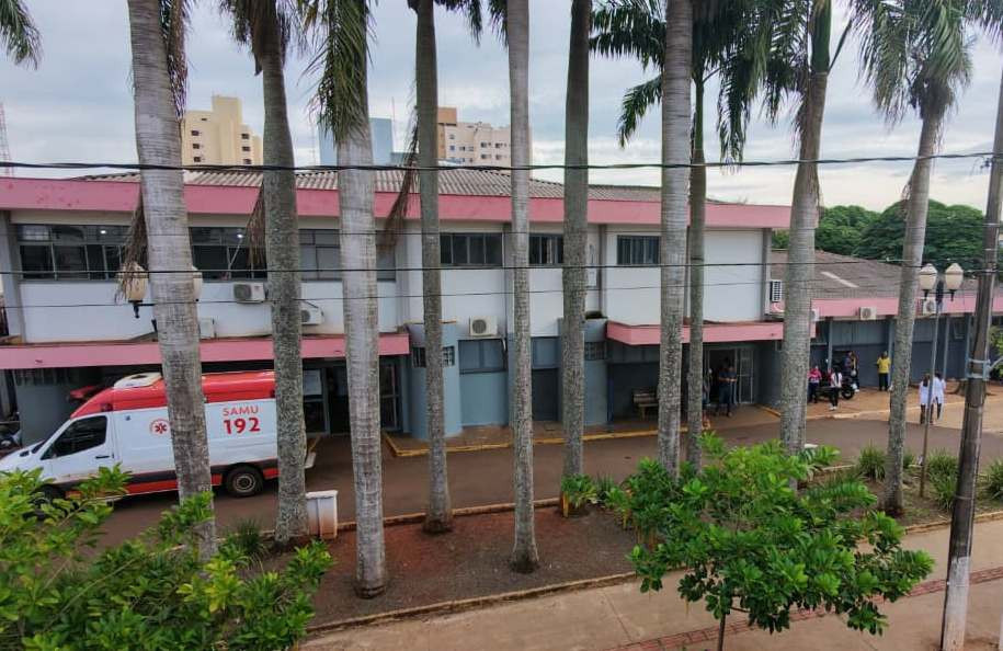 Conhecido como “Feio”, suspeito invade casa e esfaqueia adolescente em Dourados