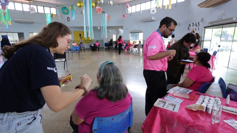 Outubro Rosa transforma Poupatempo em ponto de prevenção e cuidado nesta sexta-feira