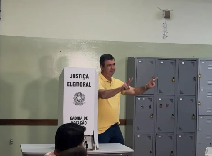 Riedel vota na Capital e acredita na vitória de Flávio