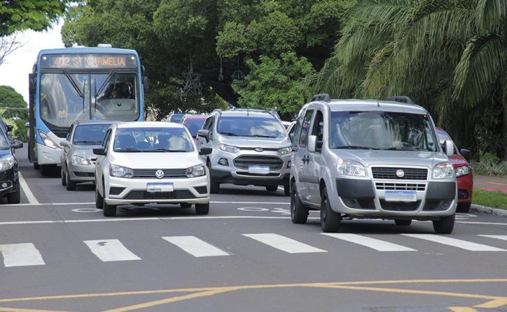 Licenciamento de veículos com placa final 0 vence nesta sexta-feira em MS